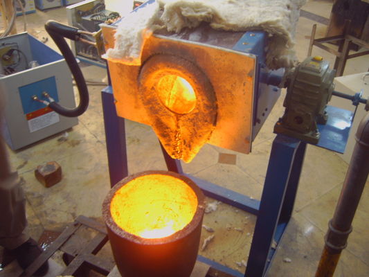 IGBT-Zwischenfrequenz-Metallinduktions-schmelzende Maschine mit Touch Screen
