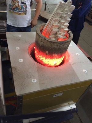 Edelstahl-Induktionsschmelzofen Wasserkühlung mit Sicherheitssystem